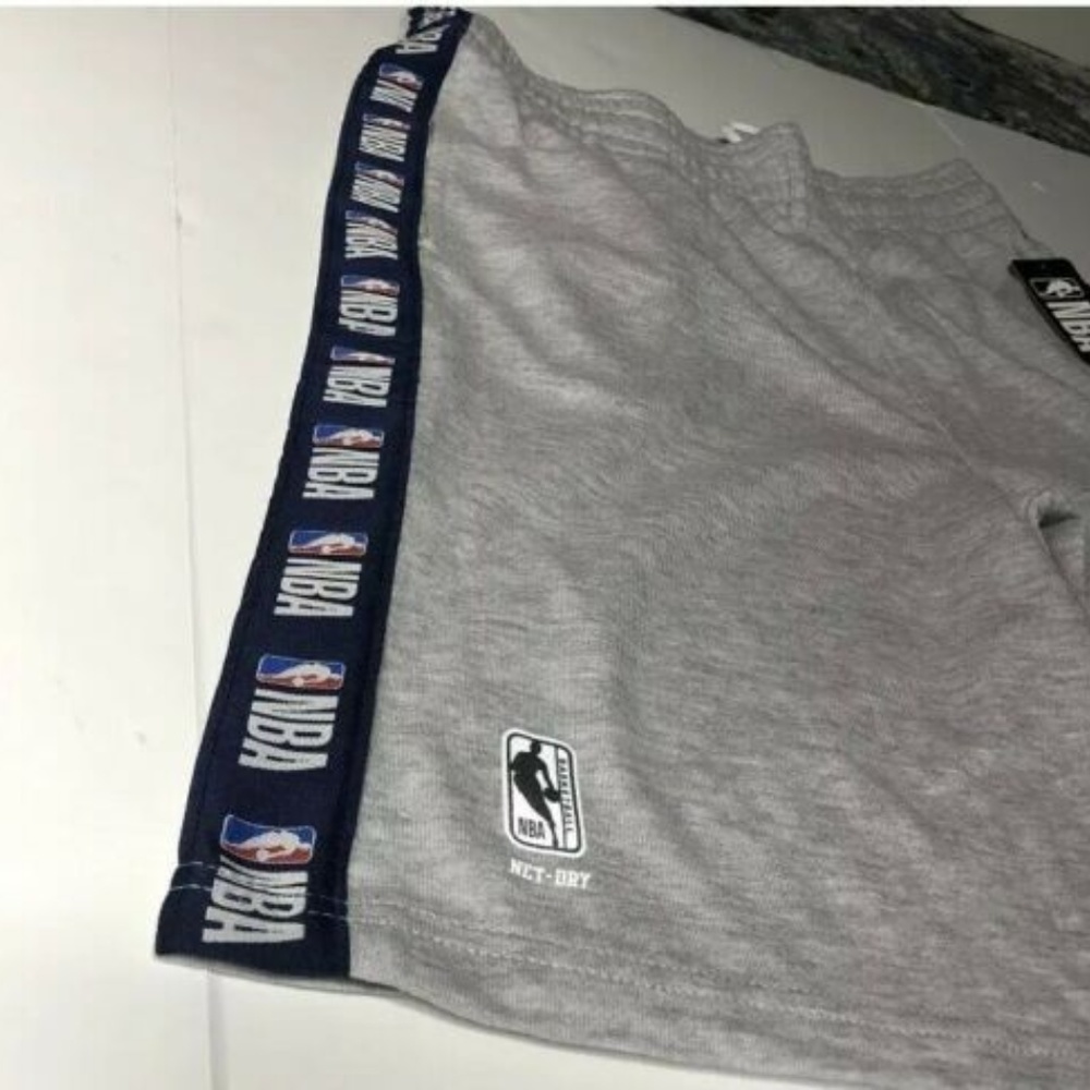 NBA Men's XL Grey Sweat Basketball Shorts MSRP $40 - Picture 3 of 7